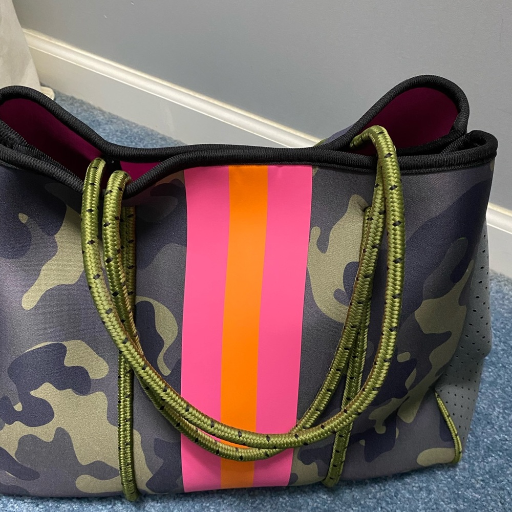 Parker & Hyde Neoprene Tote